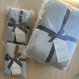 West Elm Dreamy Gauze Cotton Duvet Cover & Shams KING